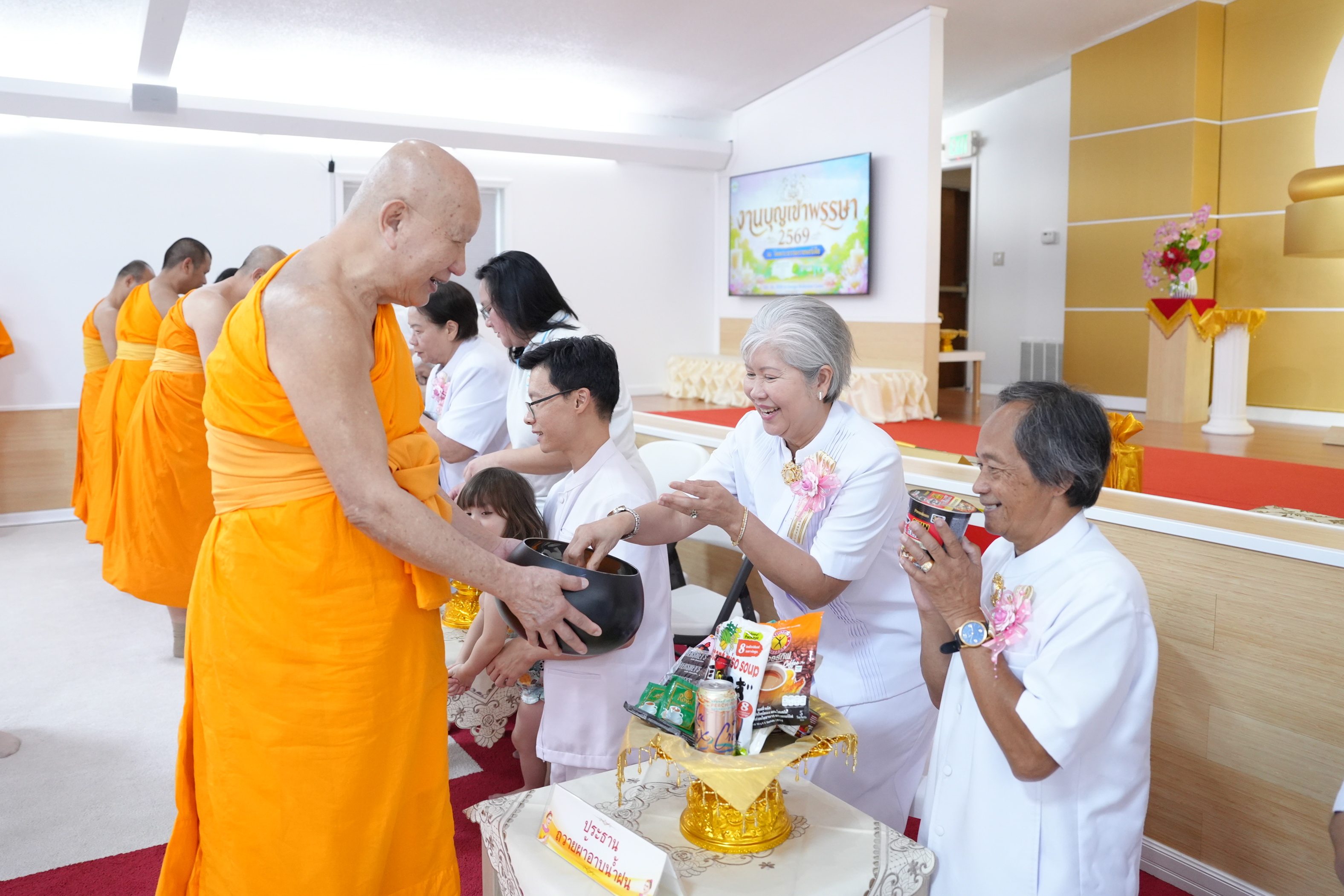 วัดพระธรรมกายจอร์เจีย จัดงานบุญเนื่องในวันเข้าพรรษา