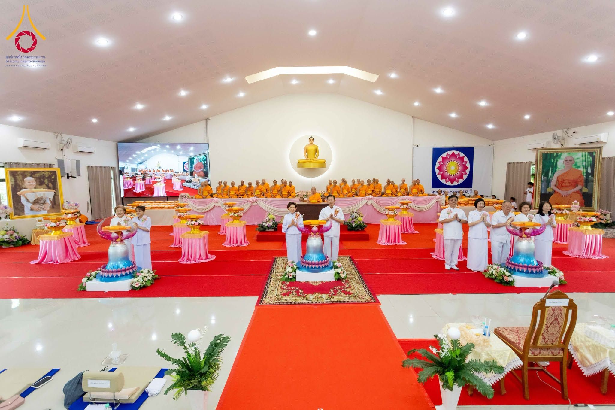 ศูนย์ปฏิบัติธรรมสระบุรี จัดพิธีทอดผ้าป่า โปรยรัตนชาติ และเทคอนกรีต เสาเข็มเจาะมหามงคลแห่งแรก สถาปนาองค์พระเจดีย์ เพื่อสร้างสันติภาพโลก