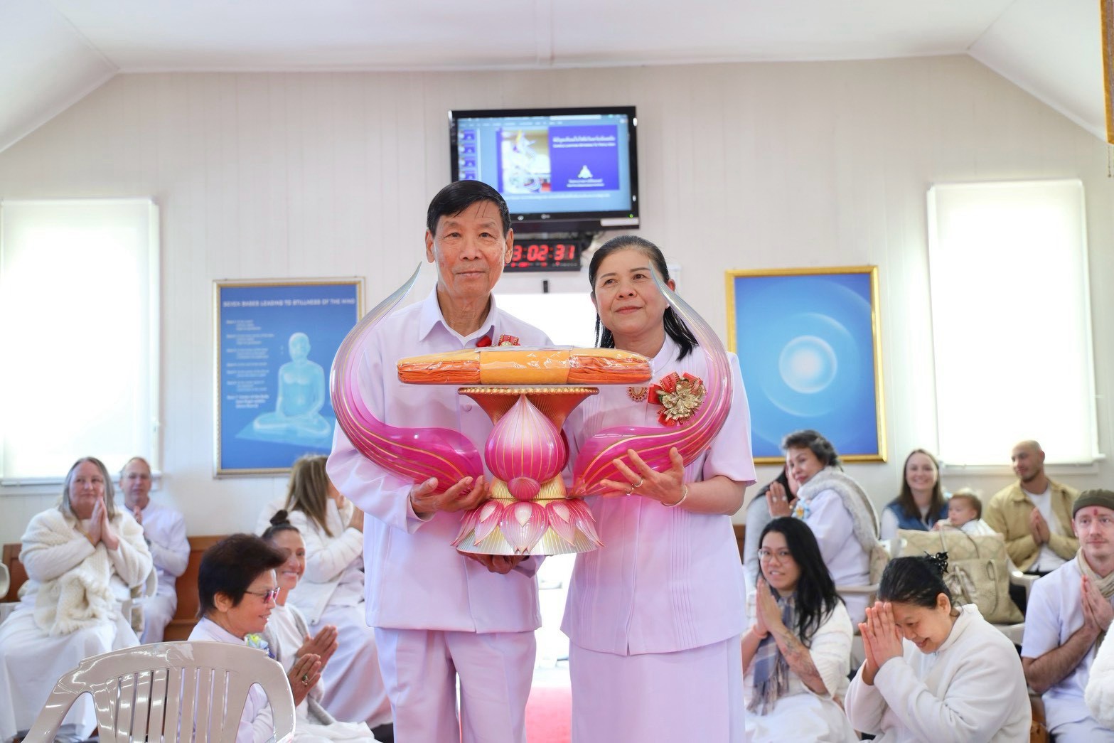 วัดพระธรรมกายโอ๊คแลนด์ จัดงานบุญบูชาข้าวพระ