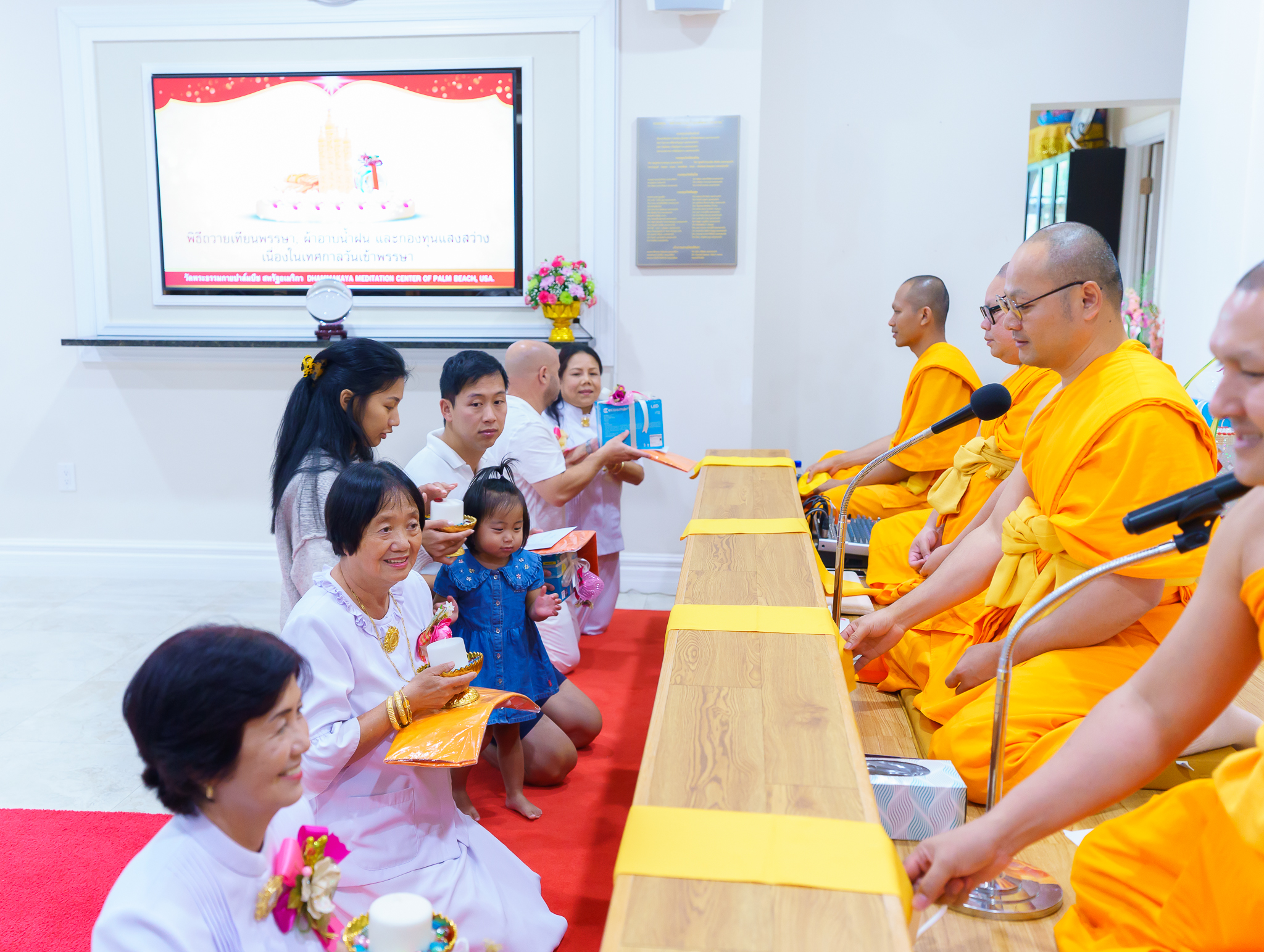วัดพระธรรมกายปาล์มบีช จัดงานบุญเนื่องในเทศกาลเข้าพรรษา