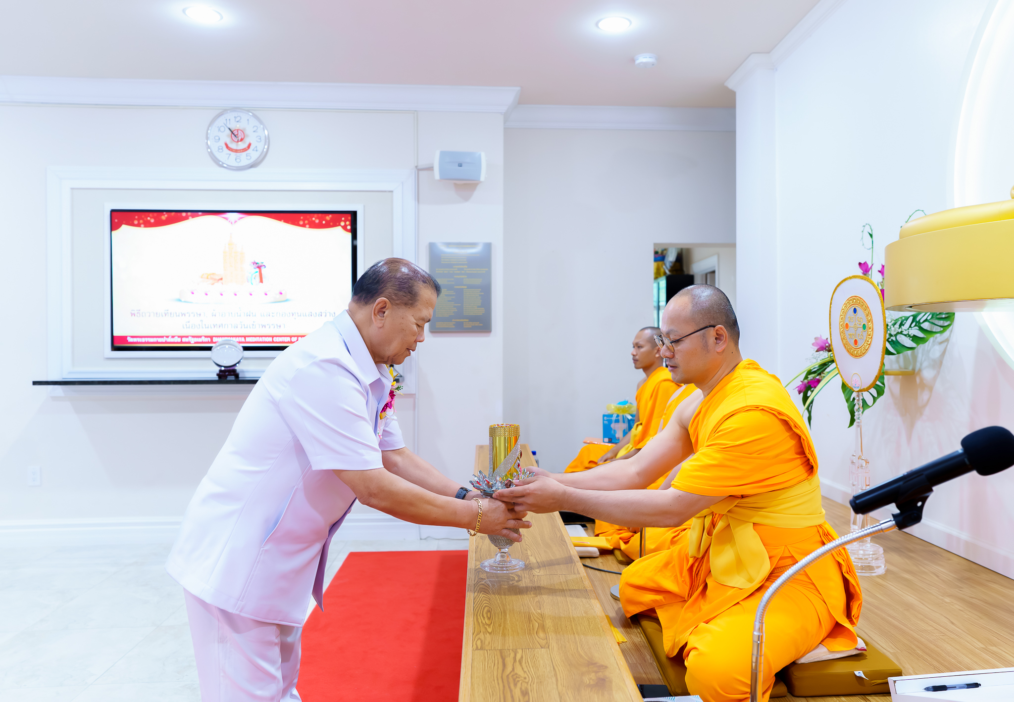 วัดพระธรรมกายปาล์มบีช จัดงานบุญเนื่องในเทศกาลเข้าพรรษา