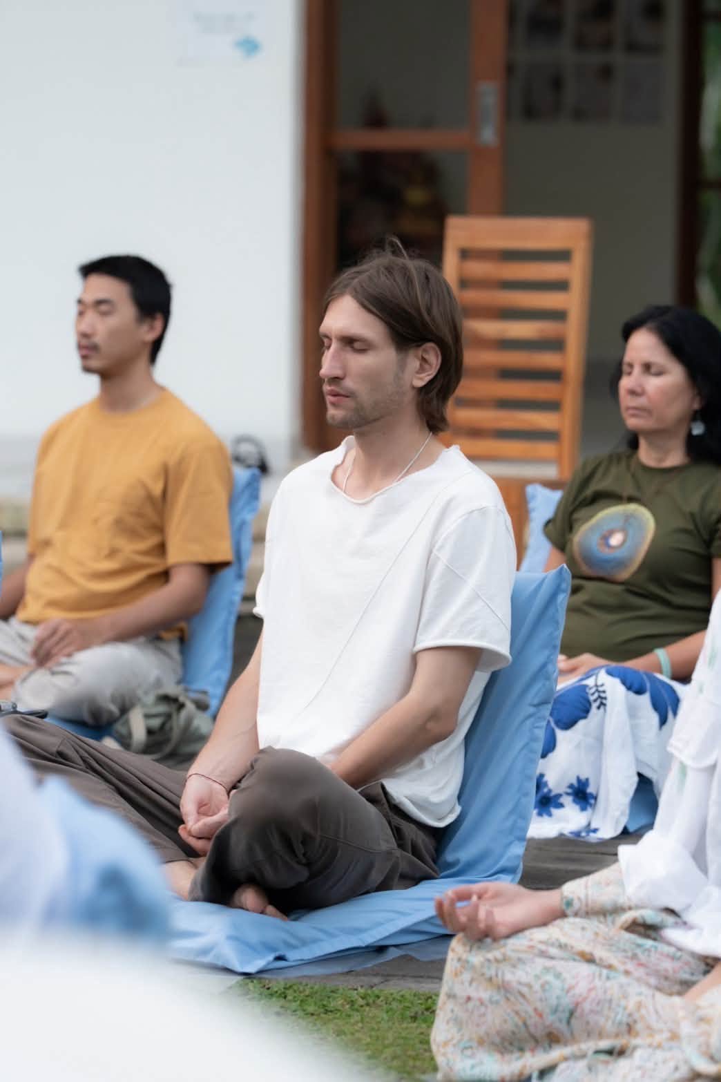 ศูนย์ปฏิบัติธรรมบาหลี จัดกิจกรรมนั่งสมาธิและพิธีจุดประทีปรำลึก