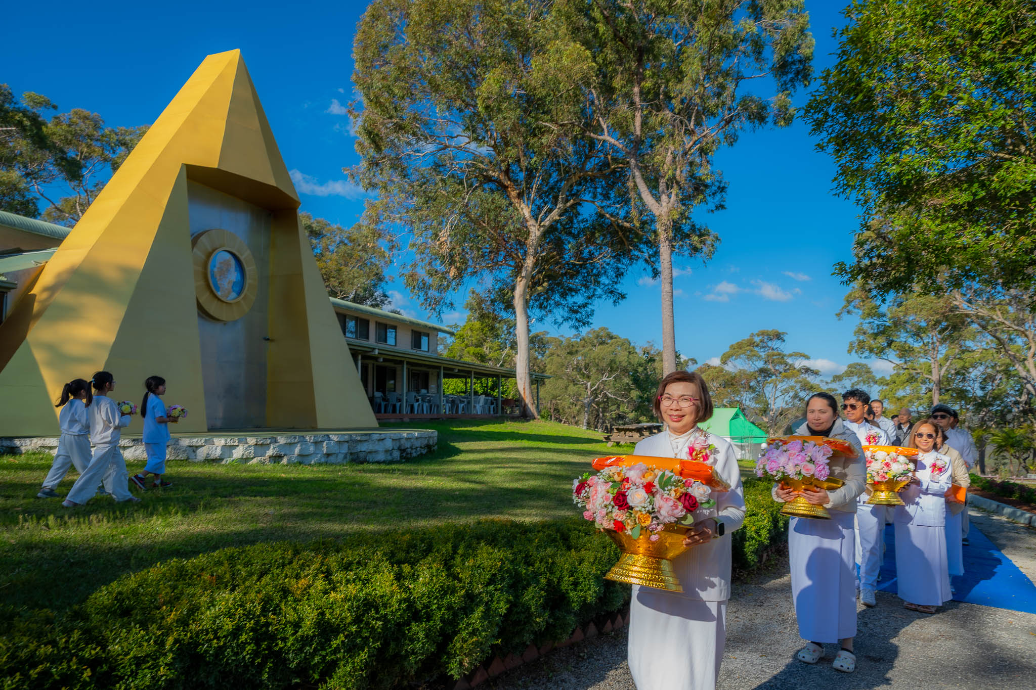 วัดพระธรรมกายนครซิดนีย์ จัดพิธีบูชาข้าวพระ