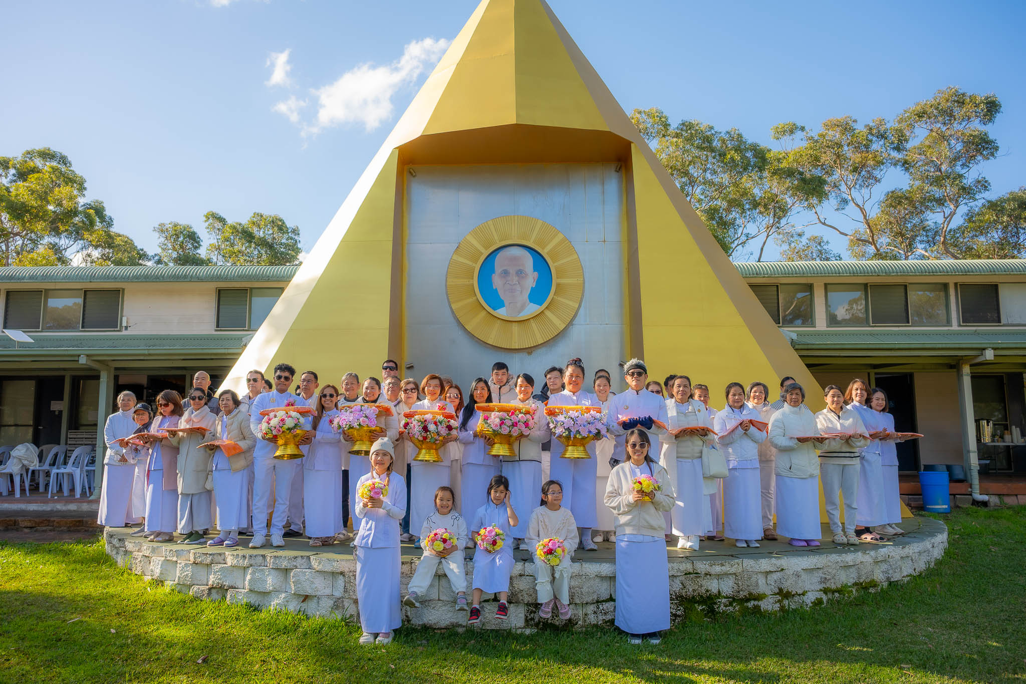 วัดพระธรรมกายนครซิดนีย์ จัดพิธีบูชาข้าวพระ
