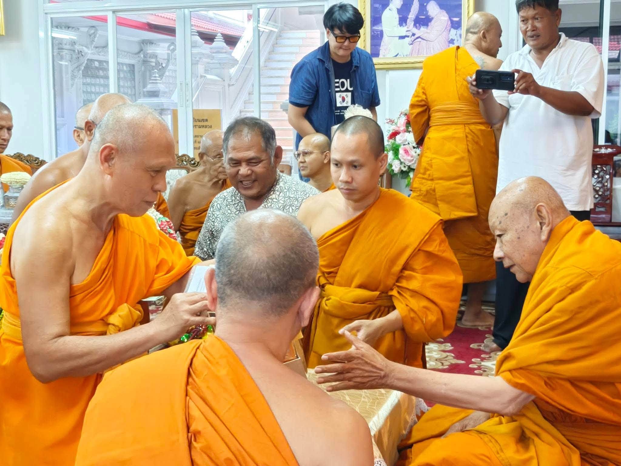 คณะสงฆ์จังหวัดปทุมธานี ประกอบพิธีสามีจิกรรมถวายเจ้าคณะจังหวัดปทุมธานี