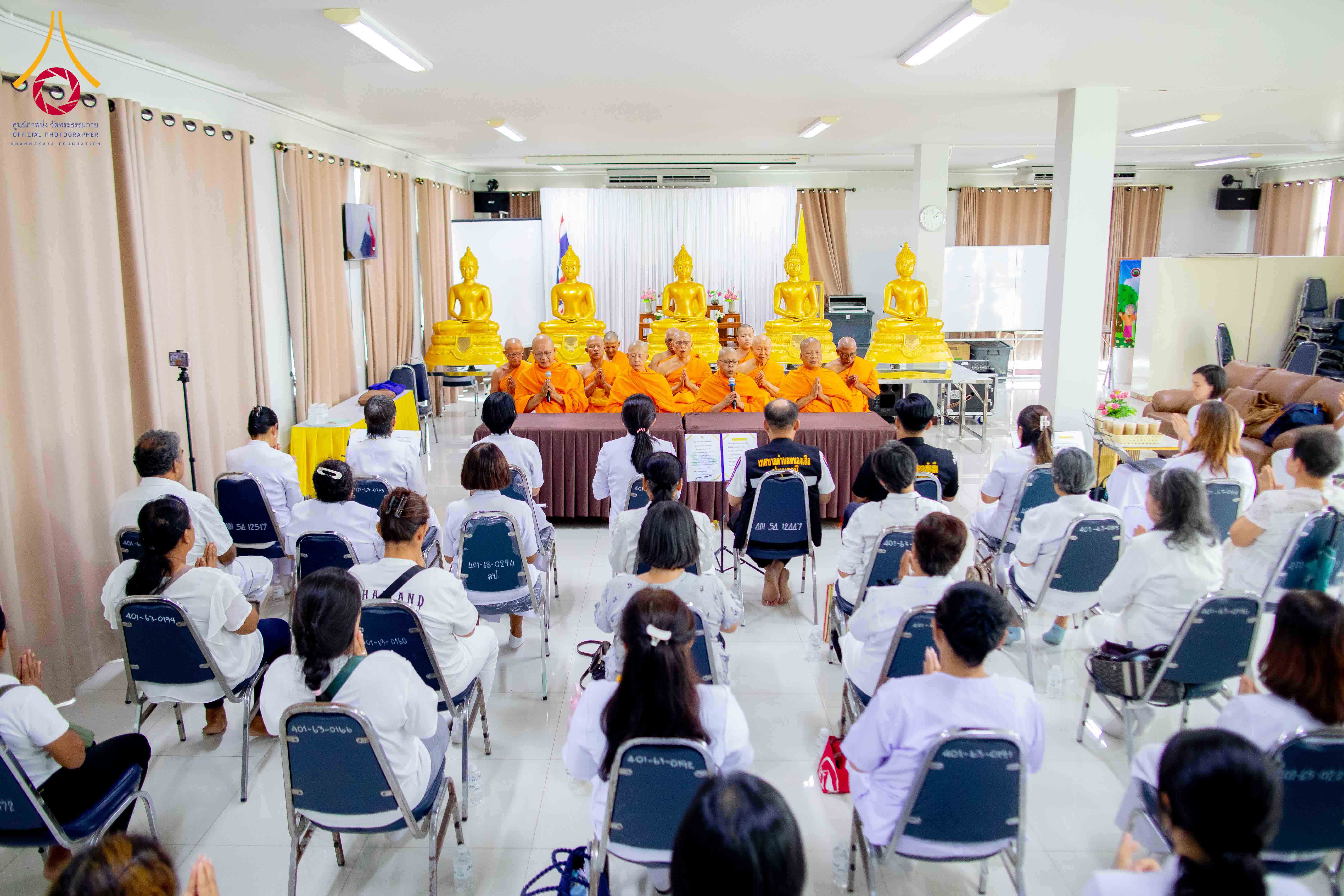 เทศบาลตำบลหนองเสือ ร่วมกับ องค์การพุทธโลก ถวายพระประธาน 22 องค์ สู่ดินแดนพุทธภูมิ