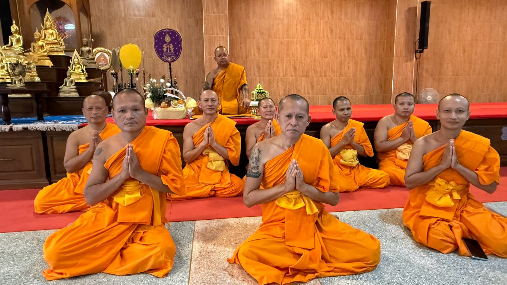 คณะสงฆ์ศูนย์ปฏิบัติธรรมเขาคิชฌกูฏ ทำวัตรพระผู้ใหญ่เทศกาลเข้าพรรษา