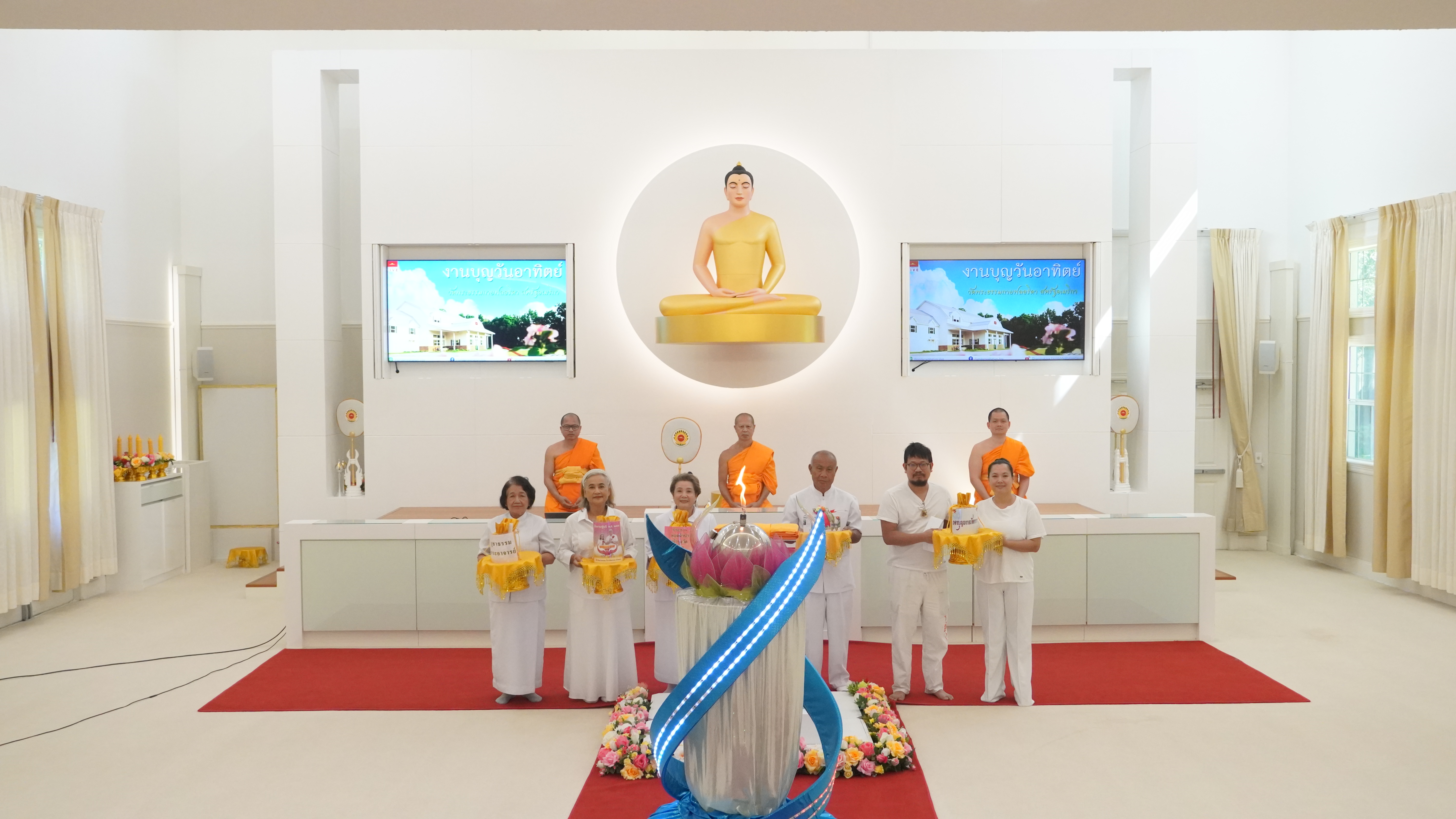 วัดพระธรรมกายฟลอริดา จัดพิธีจุดเทียนใจไฟนิรันดร์อนันตชัย