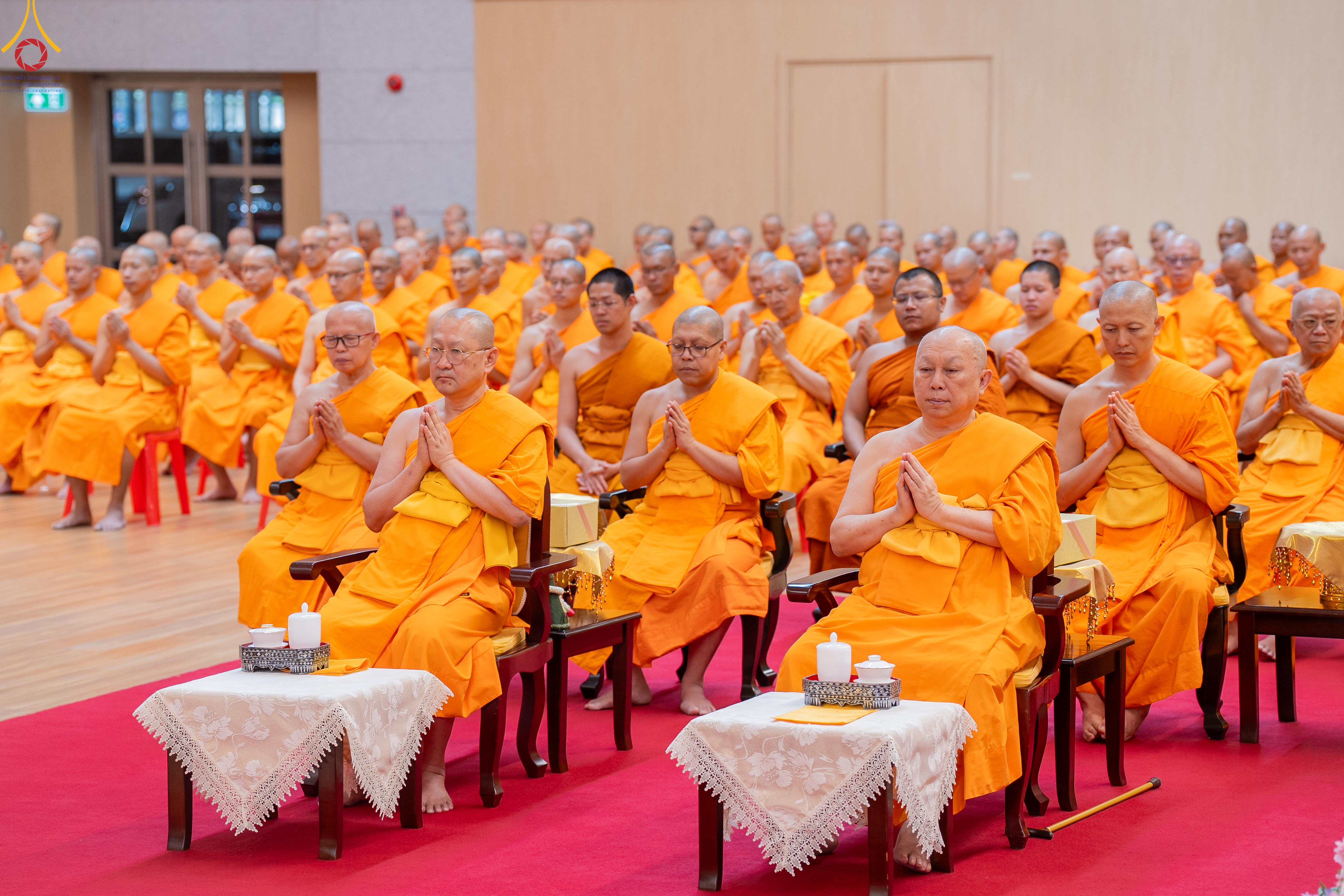 วัดพระธรรมกาย จัดพิธีมุทิตาสักการะพระราชาคณะ และพิธีถวายคิลานเภสัช