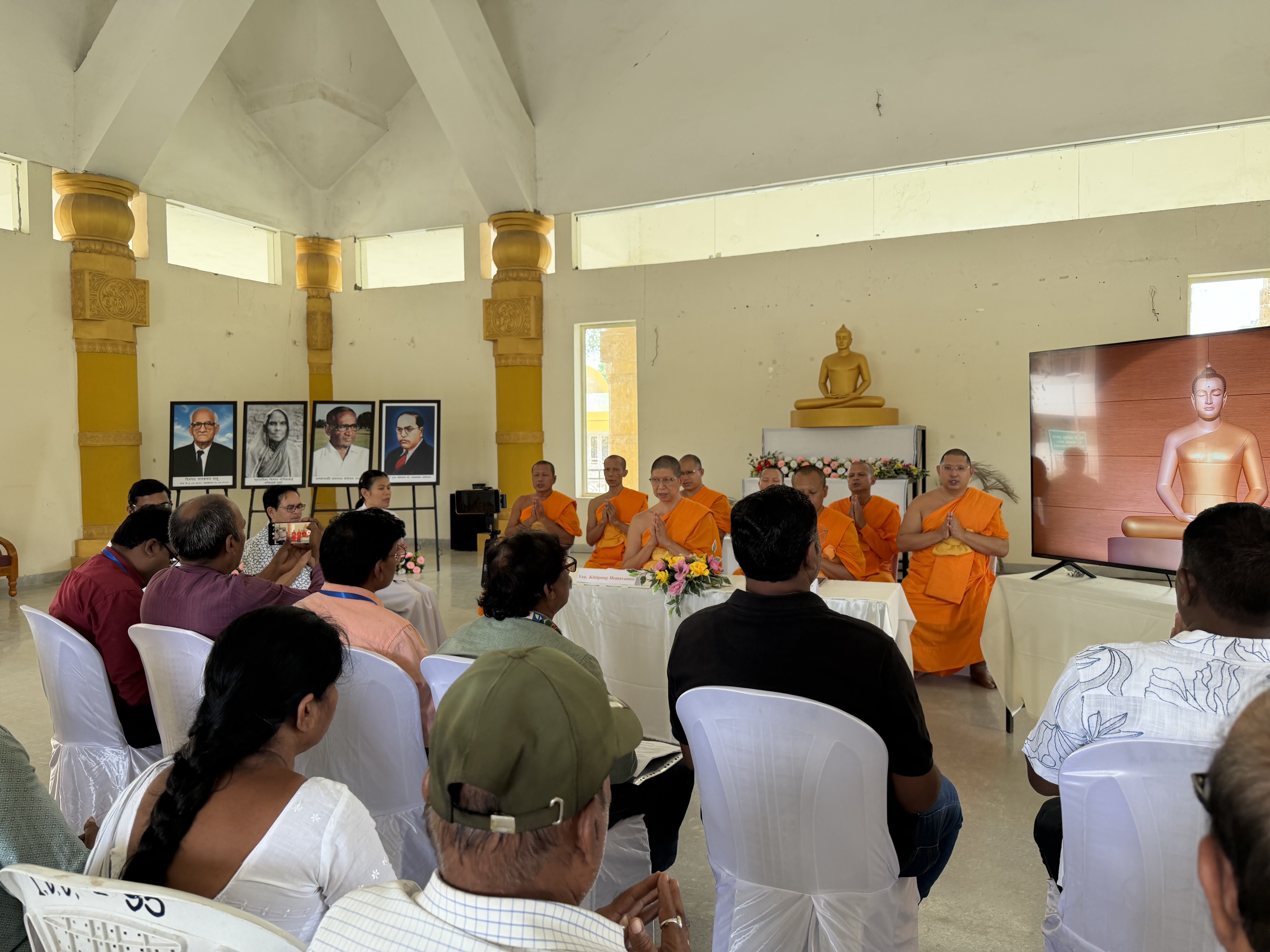 คณะพระภิกษุสงฆ์วัดพุทธสันติวัน ธรรมชัย ปฏิบัติศาสนกิจเผยแผ่พระพุทธศาสนาวิชชาธรรมกายในประเทศอินเดีย