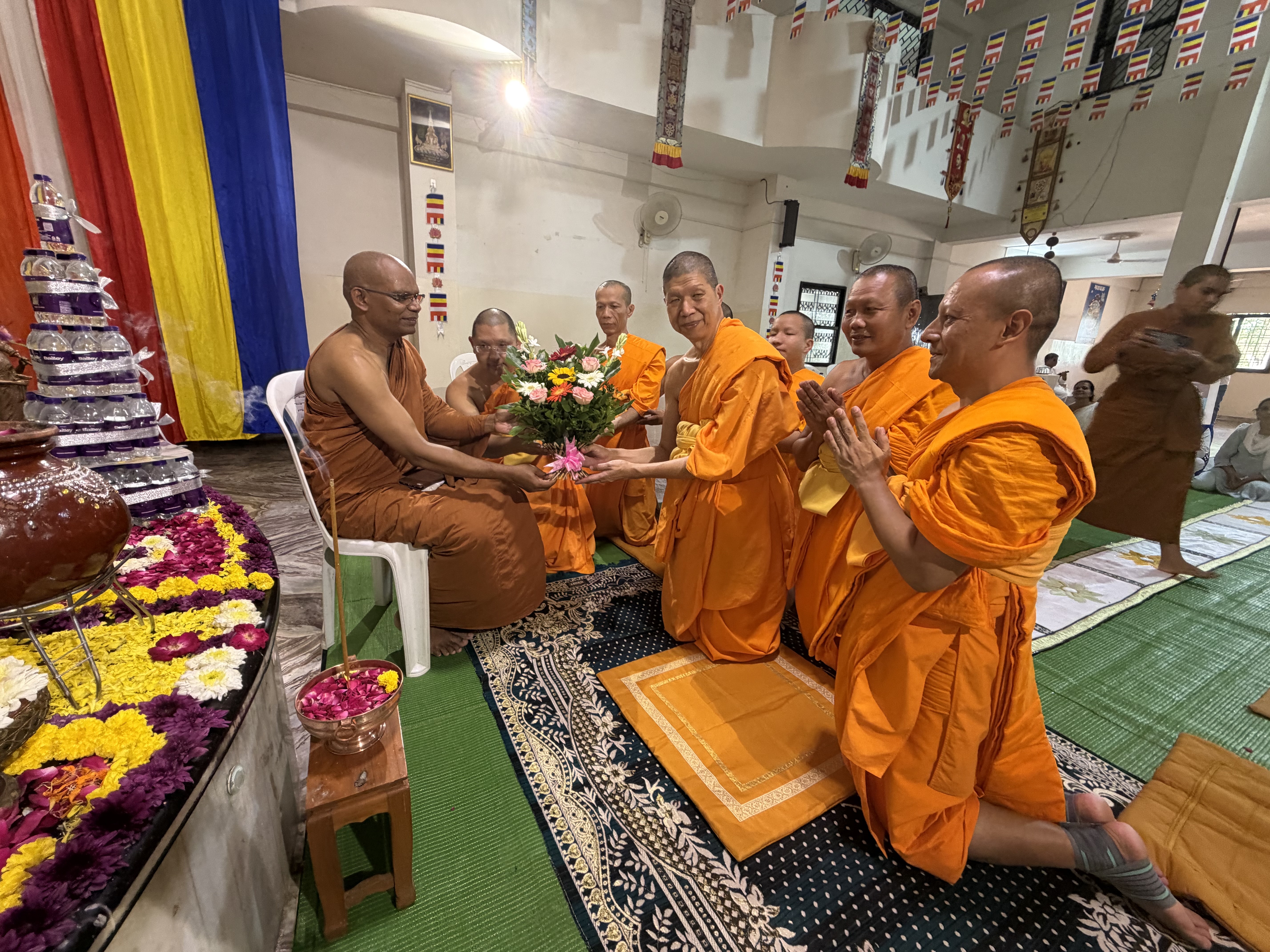 คณะพระภิกษุสงฆ์วัดพุทธสันติวัน ธรรมชัย ปฏิบัติศาสนกิจเผยแผ่พระพุทธศาสนาวิชชาธรรมกายในประเทศอินเดีย