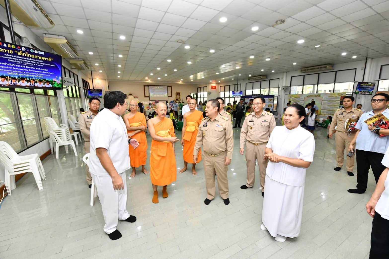 ผู้ว่าราชการจังหวัดปทุมธานี เป็นประธานในพิธีเปิดโครงการเด็กไทยสายตาดี เฉลิมพระเกียรติพระบาทสมเด็จพระเจ้าอยู่หัว