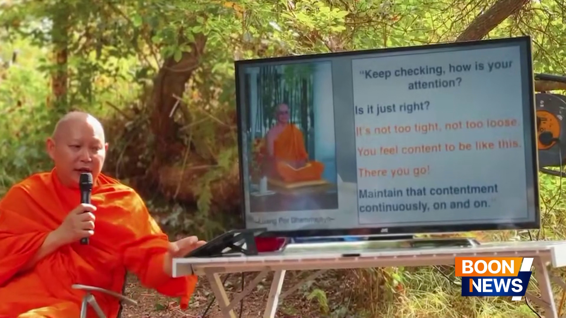 พระอาจารย์วัดพระธรรมกายลอนดอน จัดปฏิบัติธรรม ณ Moon Massage Retreat