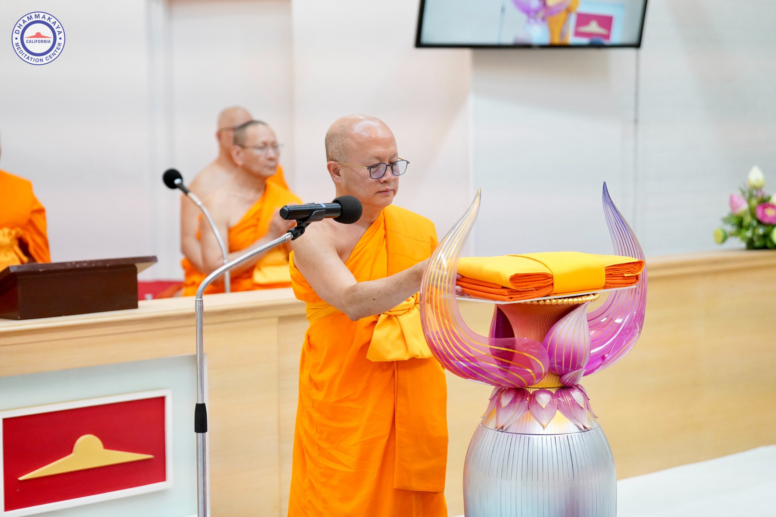 วัดพระธรรมกายแคลิฟอร์เนีย จัดกิจกรรมงานบุญเนื่องในวันธรรมชัย