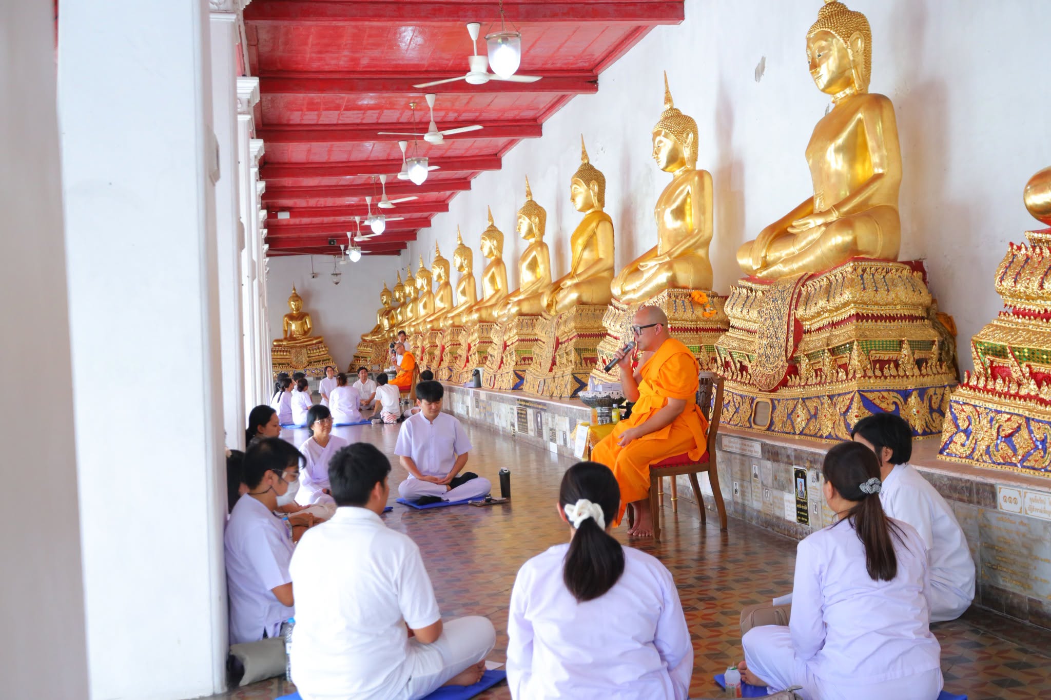 ชมรมพุทธศาสตร์สากล จัดสัมมนาและปฏิบัติธรรมแก่คณะครูพื้นที่กรุงเทพมหานคร