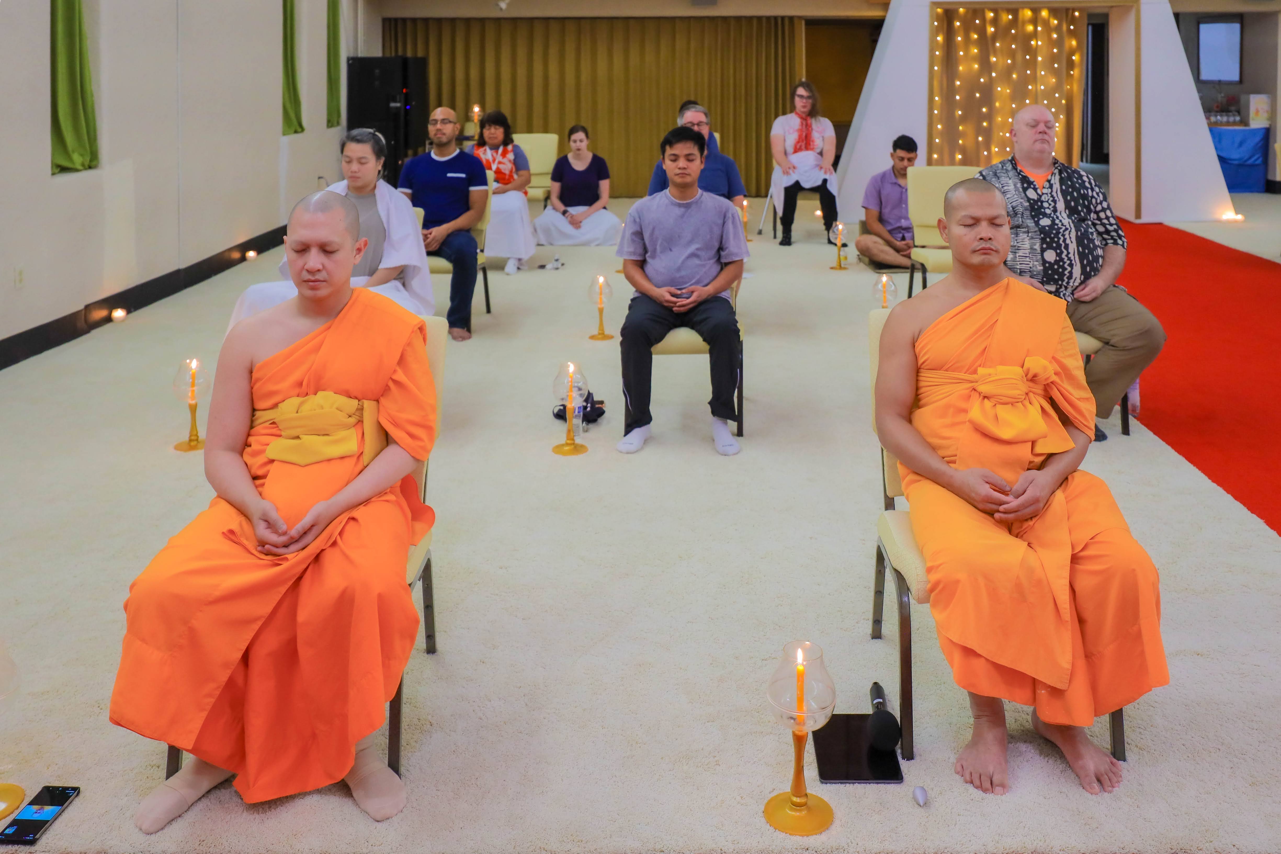 วัดพระธรรมกายแคนซัส จัดกิจกรรม Full Moon Meditation