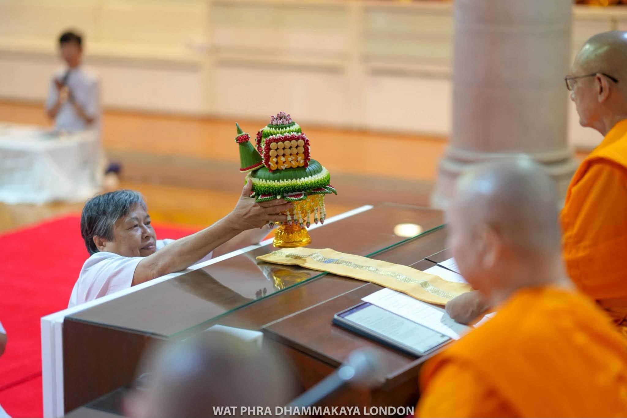 วัดพระธรรมกายลอนดอน จัดโครงการอบรมอุบาสิกาแก้ว