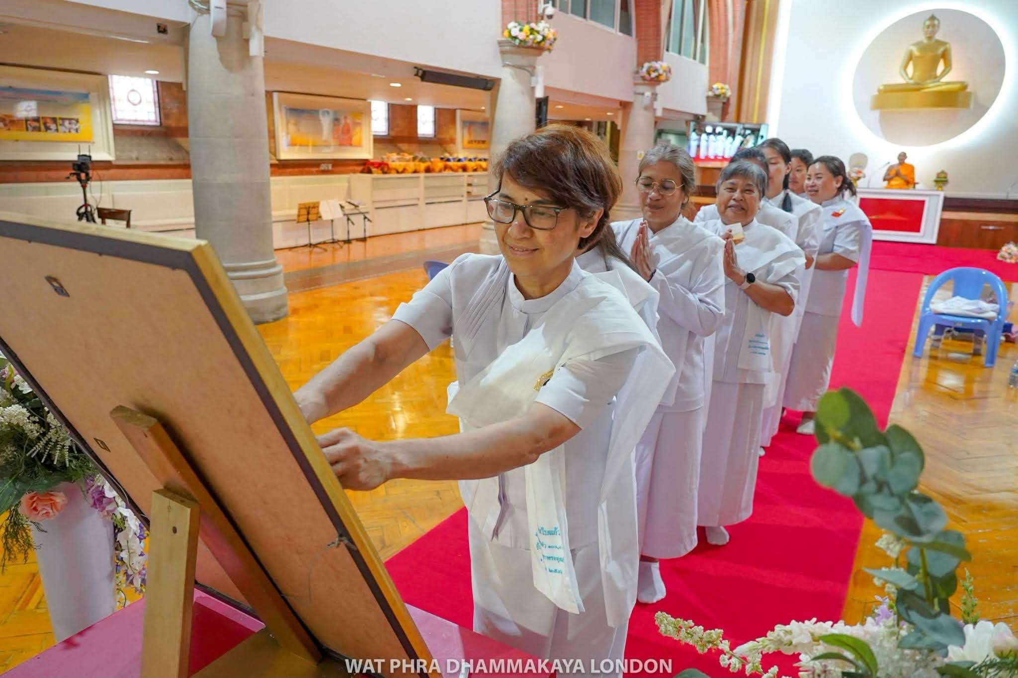 วัดพระธรรมกายลอนดอน จัดโครงการอบรมอุบาสิกาแก้ว