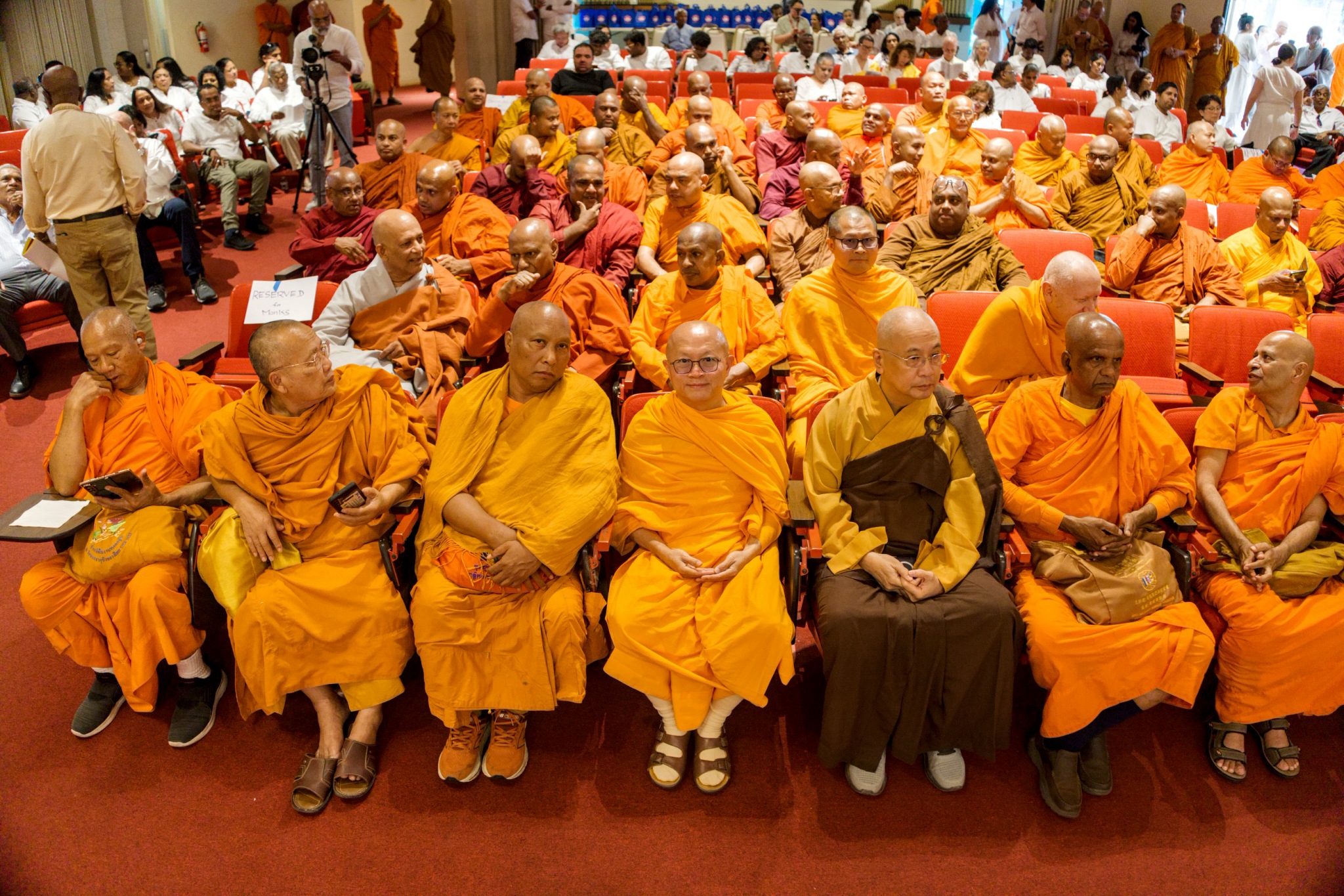 คณะสงฆ์วัดพระธรรมกายแคลิฟอร์เนีย ร่วมงานเฉลิมฉลอง “50 Years of Dhamma Service”