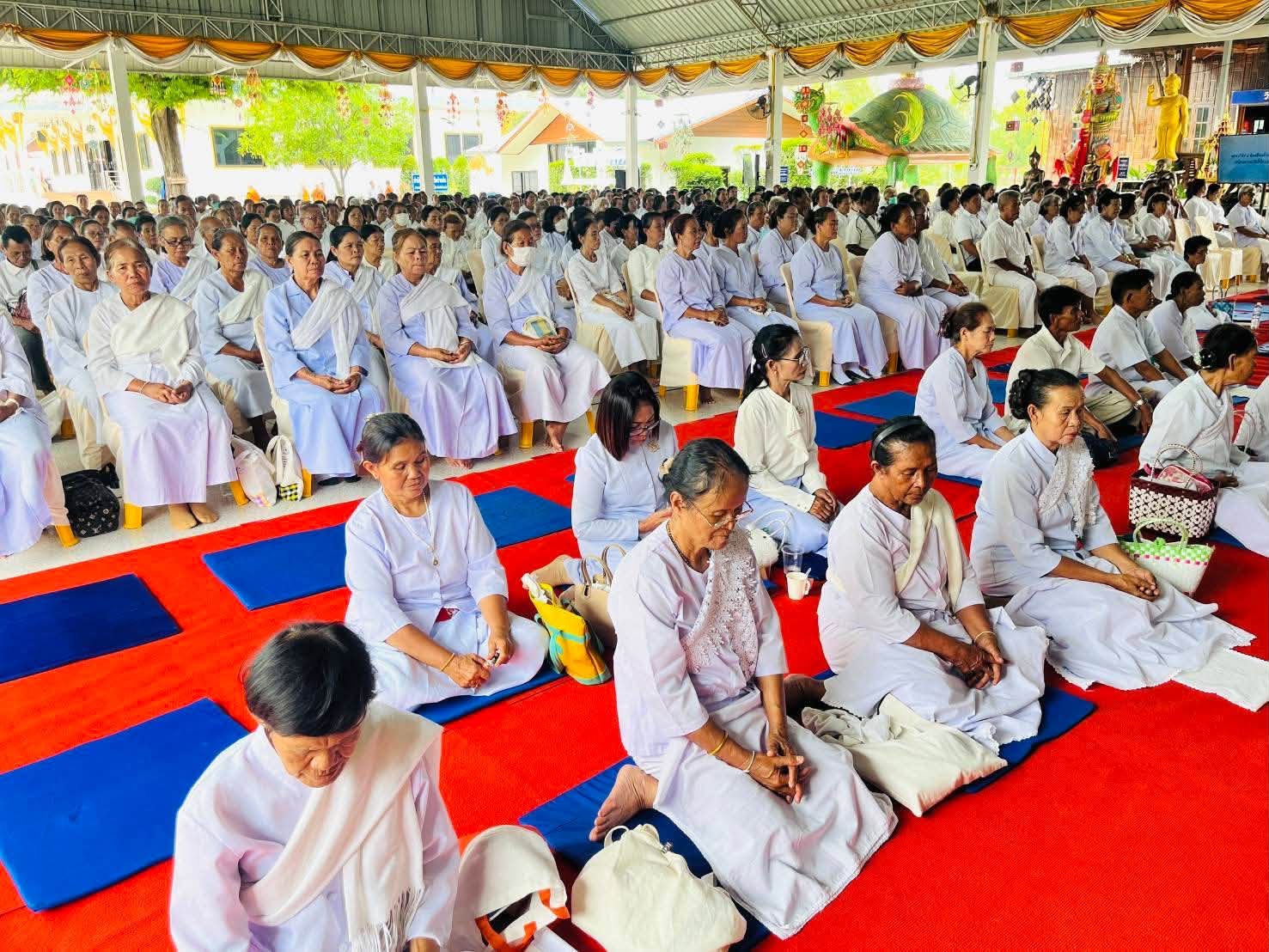 โครงการอบรมอุบาสกแก้ว อุบาสิกาแก้ว รุ่นที่ 1 ณ วัดสุวรรณาราม จังหวัดร้อยเอ็ด