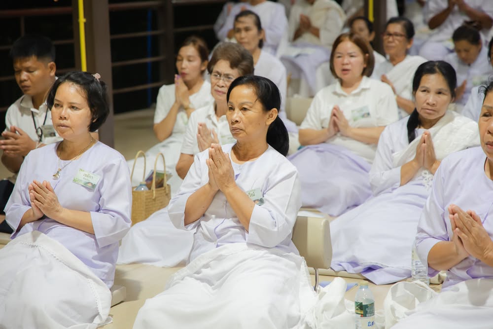 โครงการอบรมอุบาสกแก้ว อุบาสิกาแก้ว รุ่นที่ 1 ณ ศูนย์ปฏิบัติธรรมแก้วเมืองเลย