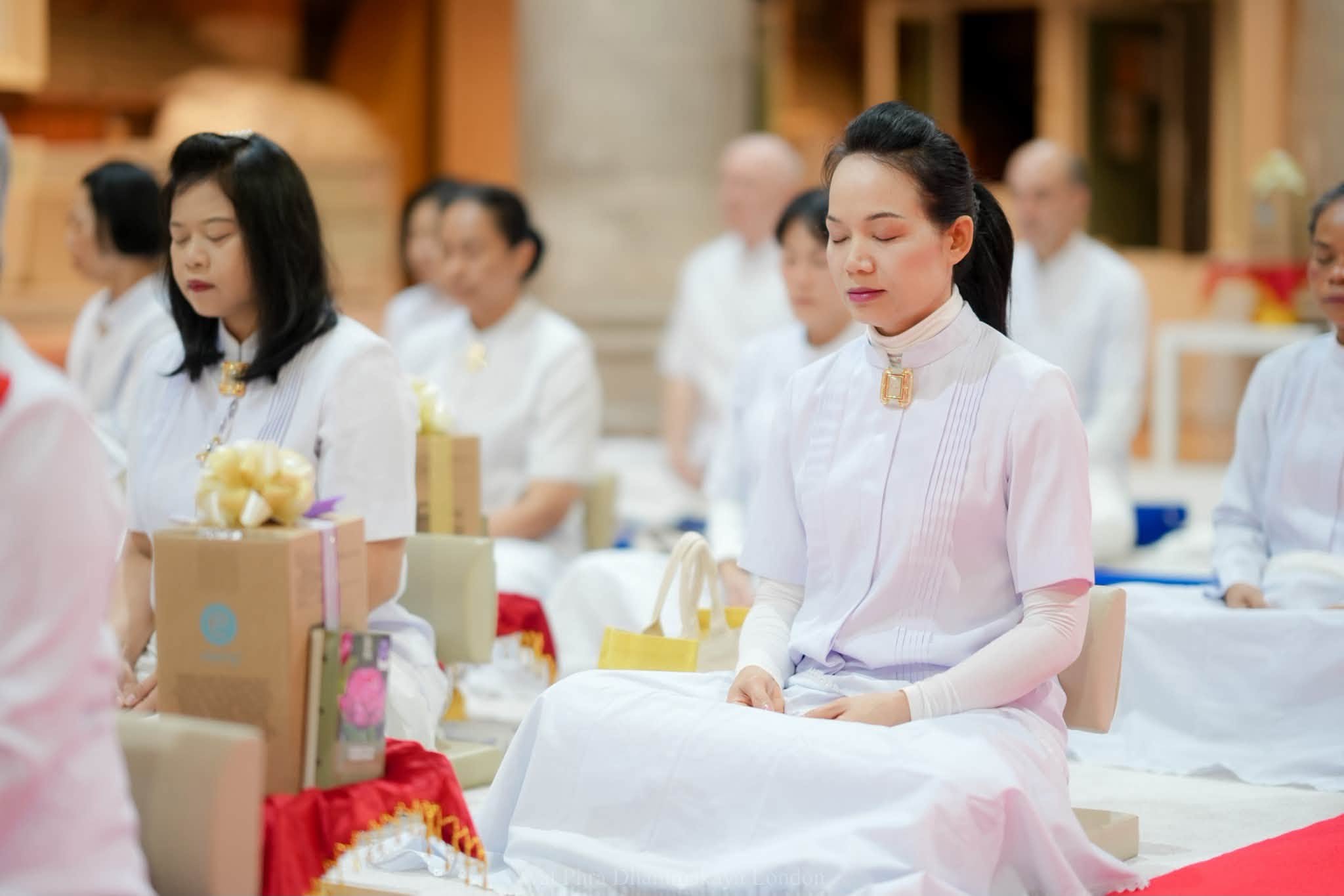 วัดพระธรรมกายลอนดอน จัดงานบุญบูชาข้าวพระ