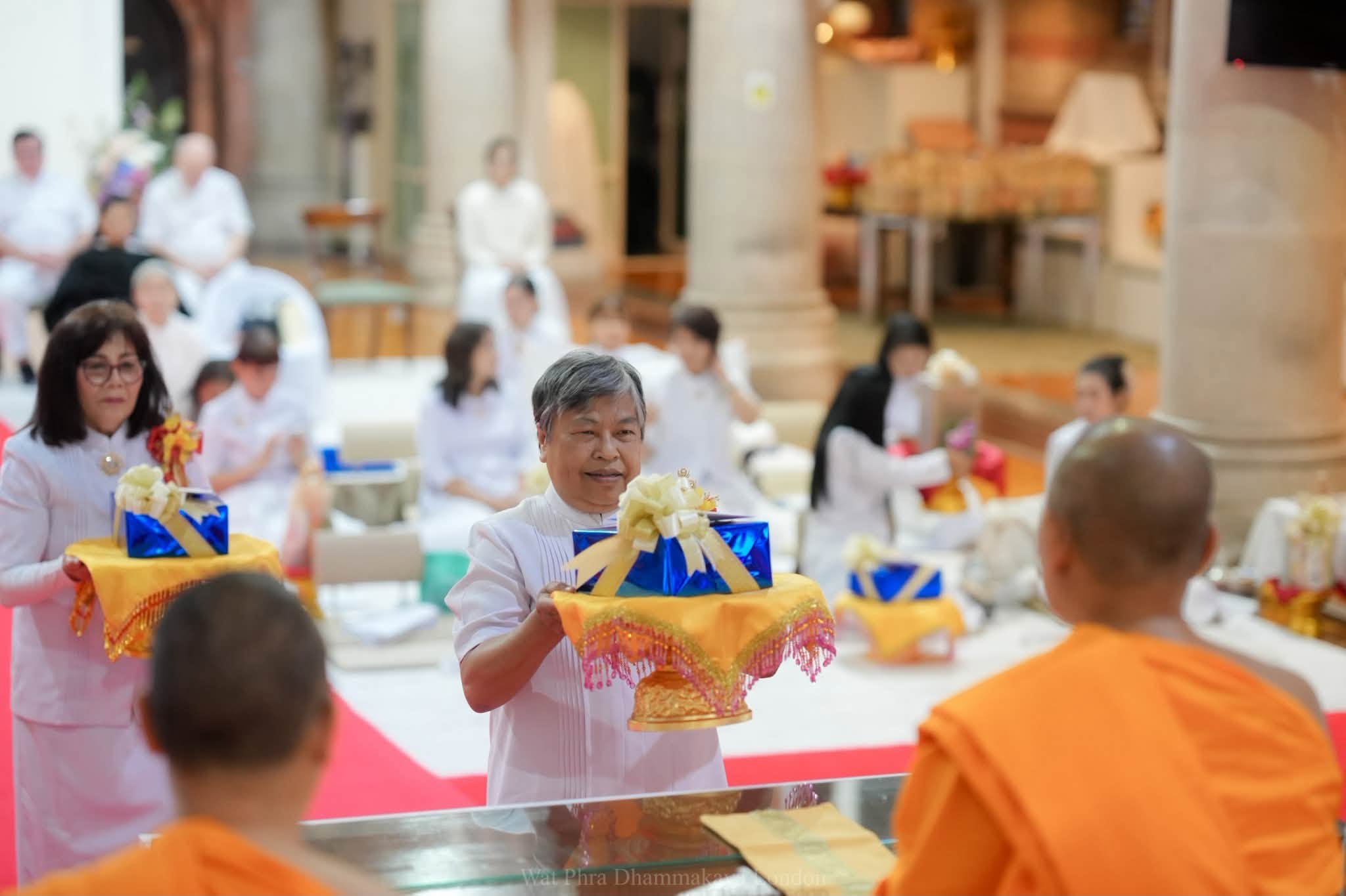 วัดพระธรรมกายลอนดอน จัดงานบุญบูชาข้าวพระ