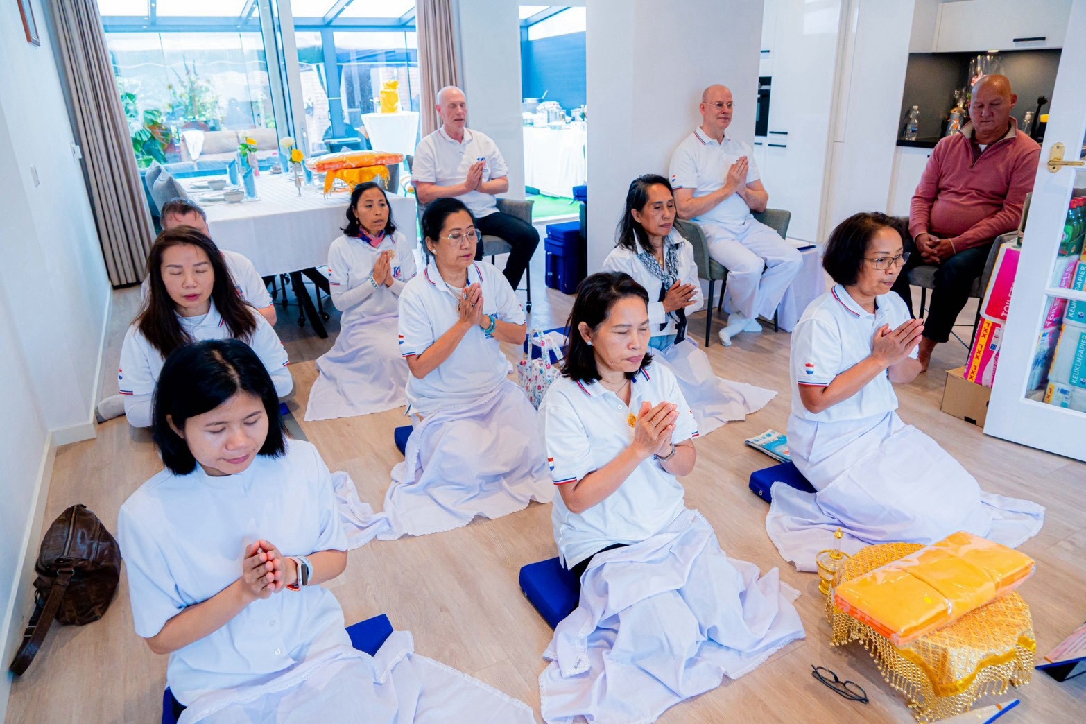 คณะสงฆ์วัดพระธรรมกายเนเธอร์แลนด์ จัดงานบุญพิธีทอดผ้าป่าสามัคคี ณ บ้านกัลยาณมิตร เมือง Eindhoven