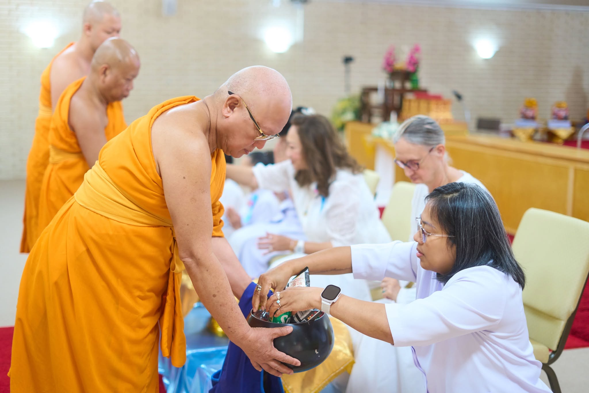 วัดพระธรรมกายเท็กซัส จัดงานบุญวันอาทิตย์