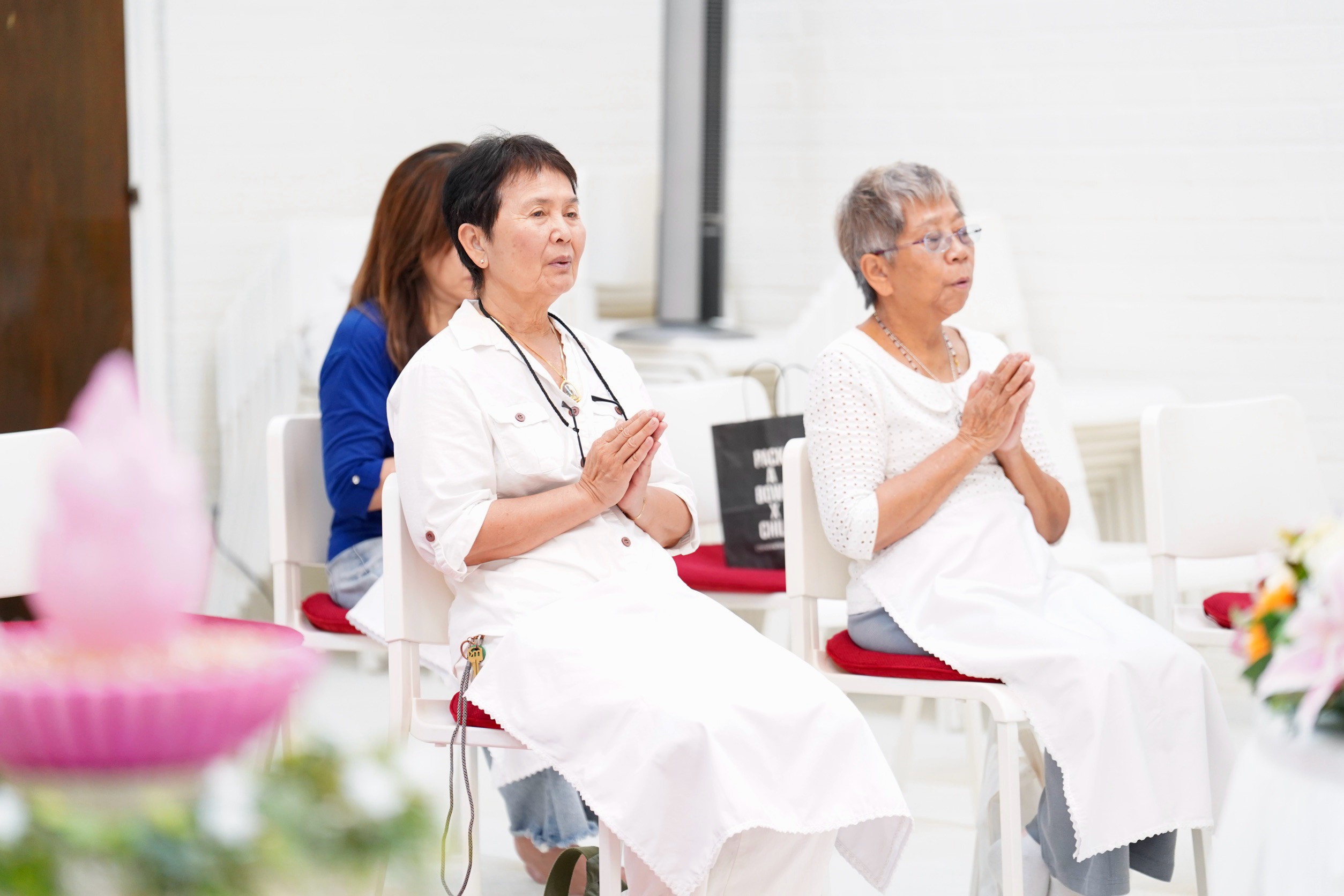 วัดพระธรรมกายแคลิฟอร์เนีย จัดพิธีจุดเทียนใจไฟนิรันดร์อนันตชัย