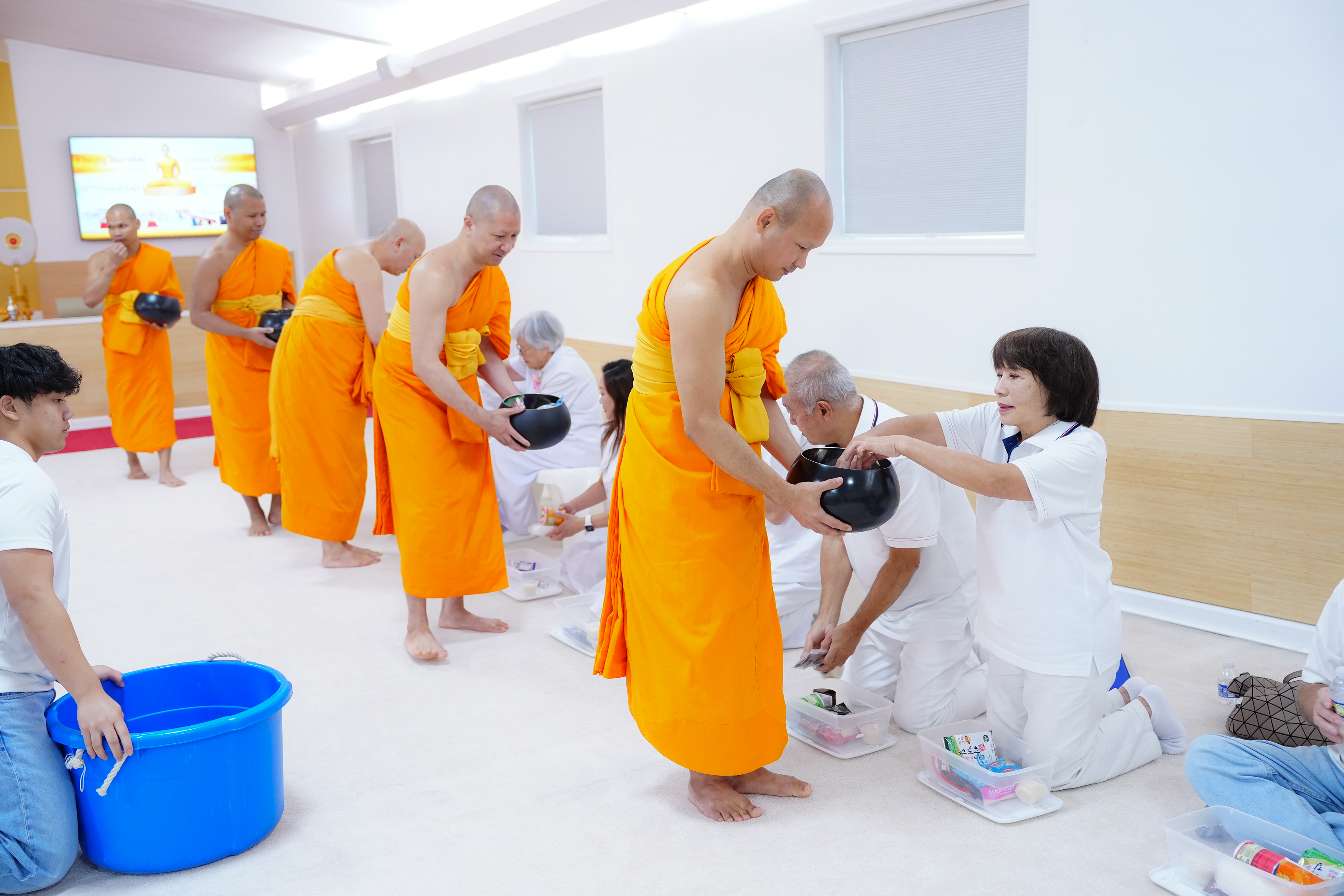 วัดพระธรรมกายจอร์เจีย จัดงานบุญวันอาทิตย์