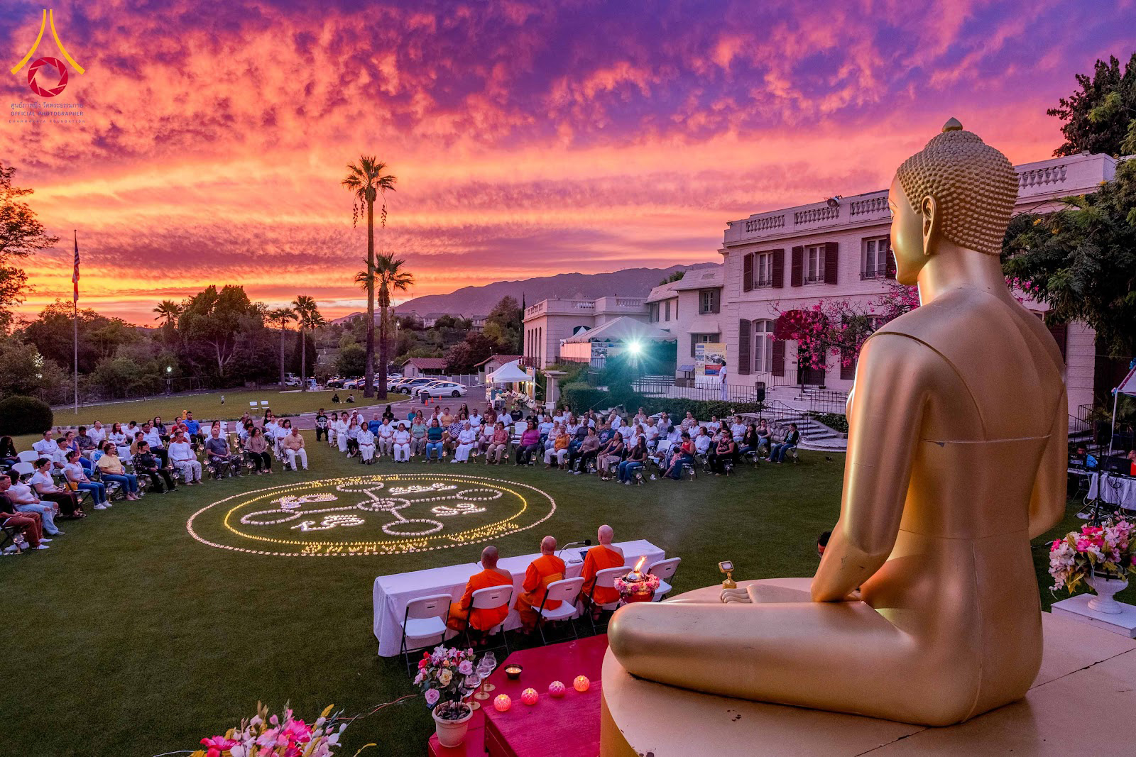 วัดพระธรรมกายแคลิฟอร์เนีย จัดกิจกรรมนั่งสมาธิ และจุดประทีปรวมใจ