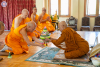คณะสงฆ์วัดพระธรรมกายแคลิฟอร์เนีย ทำสามีจิกรรมพระผู้ใหญ่