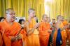 คณะสงฆ์วัดพระธรรมกาย ร่วมพิธีสวดพระอภิธรรมแด่โยมแม่ของหลวงพ่อ thich truc thai minh ณ ประเทศเวียดนาม