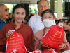 วัดพระธรรมกาย และมูลนิธิธรรมกาย มอบถุงยังชีพ  ช่วยเหลือผู้ประสบภัยน้ำท่วม จ.เชียงราย