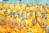 สำนักศาสนศึกษา วัดพระธรรมกาย จัดพิธีมอบปากกายกชั้นแก่นักศึกษาบาลี