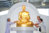 ครอบครัวชาว Dutch เดินทางมาเยี่ยมชมวัดพระธรรมกาย