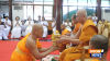 พระใบฎีกาสถาปัตย์  สุรพนฺโธ ได้ถวายพานธูปเทียนแพและพานดอกไม้แด่พระครูศรีพรหมาภิวัฒน์ เจ้าคณะอำเภอพรหมบุรี ท่านประธานสงฆ์