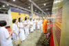 พระอาจารย์ ได้นำชมนิทรรศการพร้อมบรรยาย เพื่อให้ความรู้เกี่ยวกับการจัดนิทรรศการในครั้งนี้