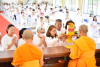 ศูนย์ปฏิบัติธรรมน้ำใสใจสว่าง จัดพิธีทอดผ้าป่าติดตั้งเครื่องเสียงและราวกันตก