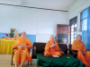 คณะครูและนักเรียน โรงเรียนสิงโงสารี ร่วมสวดมนต์ และปฏิบัติธรรม