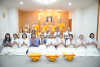 คณะสงฆ์ เจ้าหน้าที่ และสาธุชน ได้บันทึกภาพประวัติศาสตร์ร่วมกัน