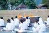 วัดพุทธบาหลี จัดกิจกรรมปฏิบัติธรรมสำหรับชาวอินโดนีเซียเชื้อสายจีน