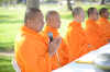 วัดพระธรรมกายแคลิฟอร์เนีย จัดตักบาตร ณ Cerritos