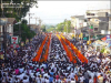 ตักบาตรเมืองตรัง พระ 10,000 รูป ณ หน้าหอนาฬิกา ถึงหน้าสถานีรถไฟอำเภอเมืองตรัง