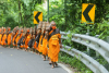 พระภิกษุ สามเณรวัดบ้านขุน เดินธรรมยาตราฉลองแชมป์บาลี