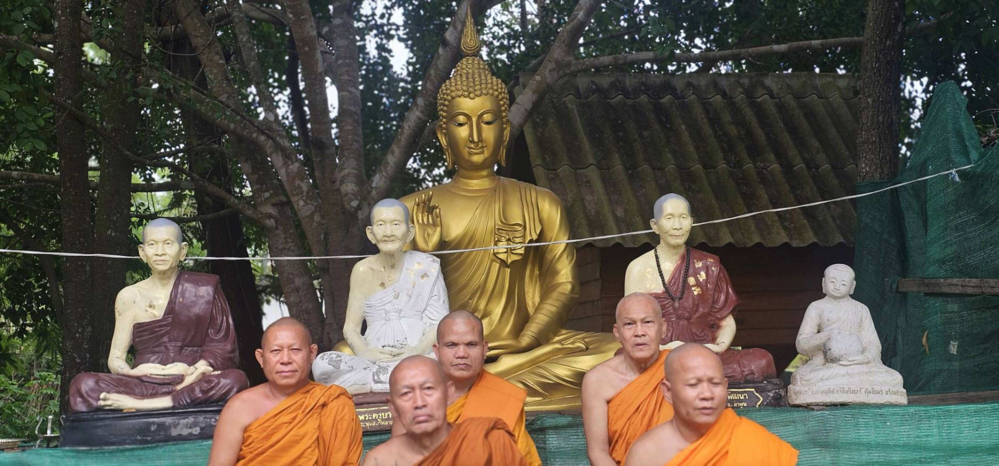 วัดพระธรรมจาริกบ้านผาปูน