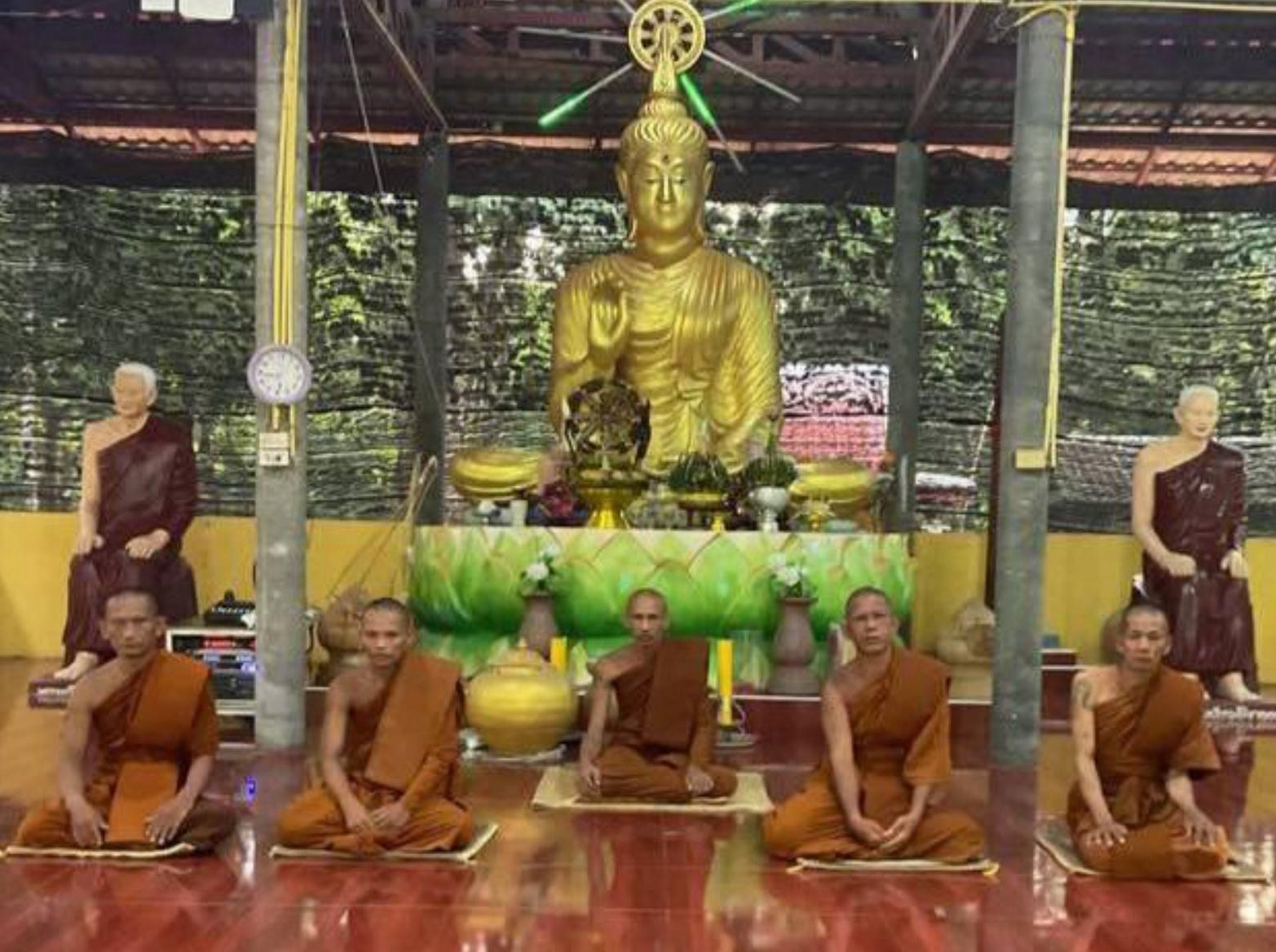 วัดเขาเล็บงา