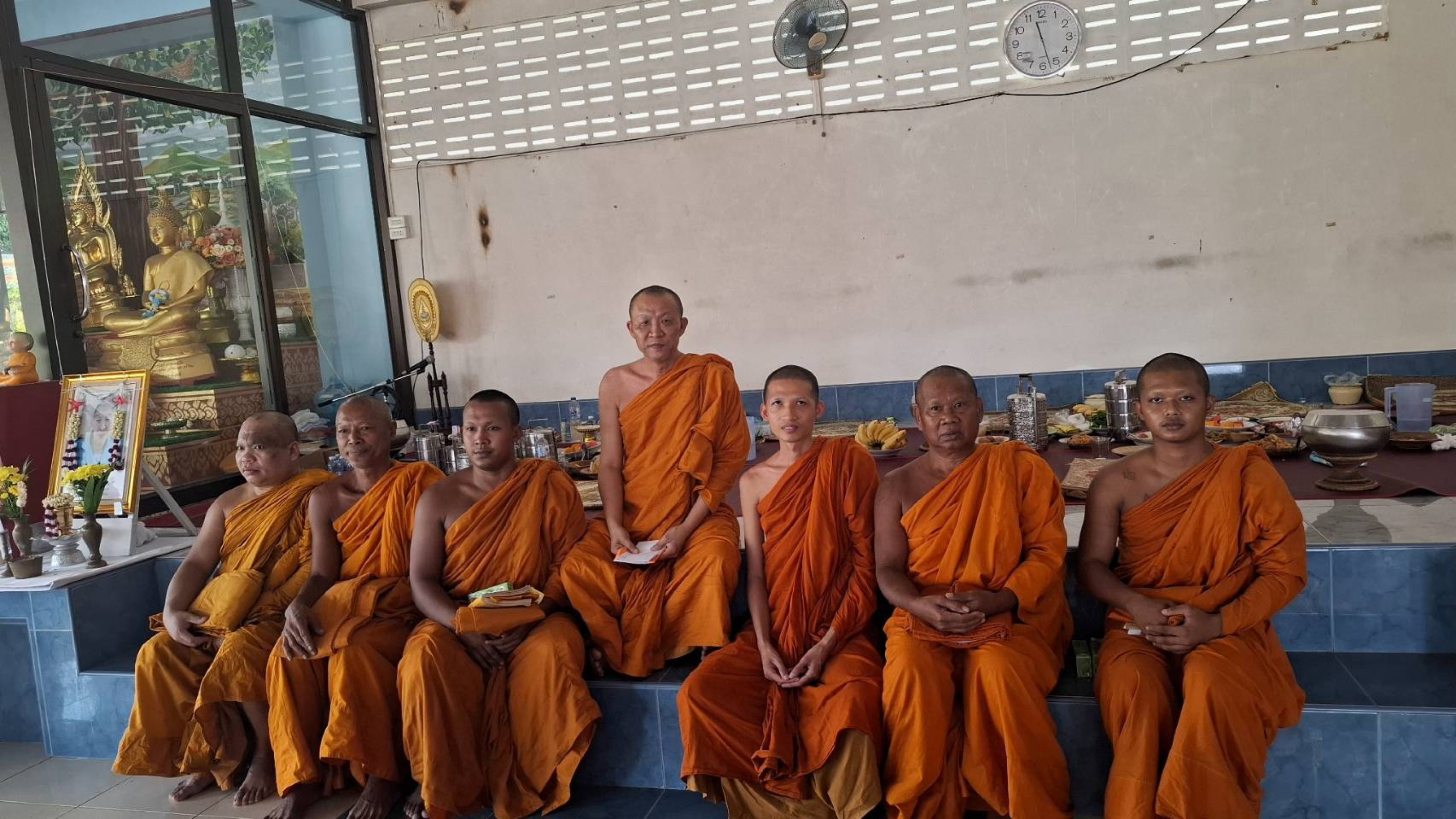 วัดเขาเข็มทอง