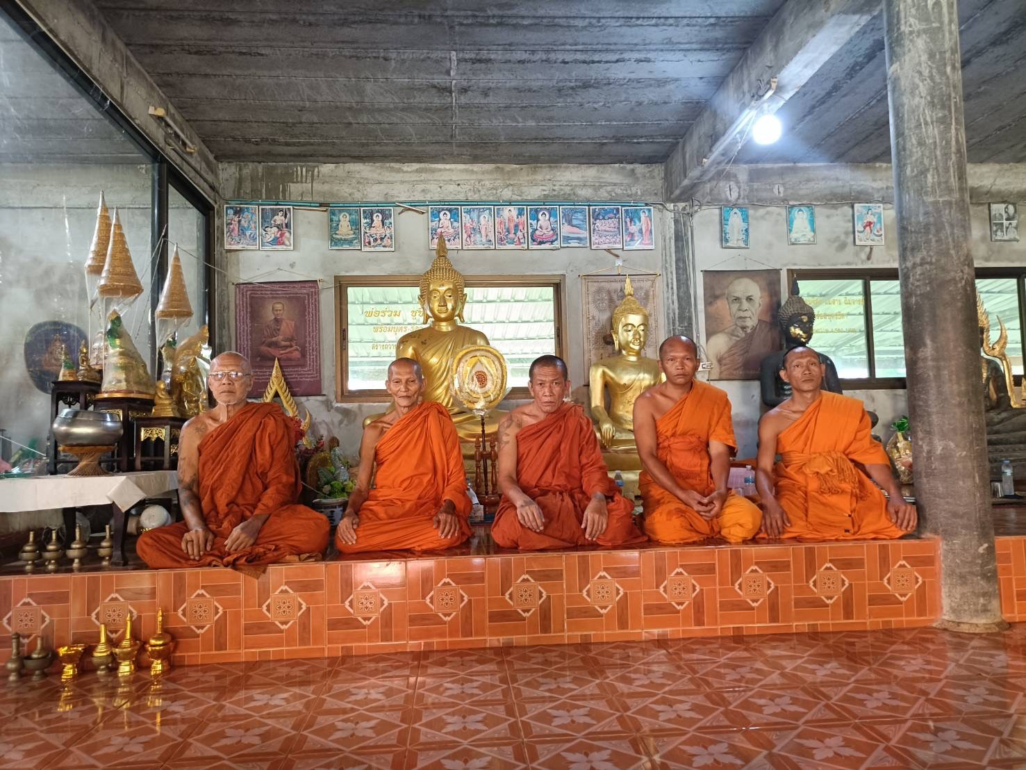 ที่พัสงฆ์บ้านสระคร้า